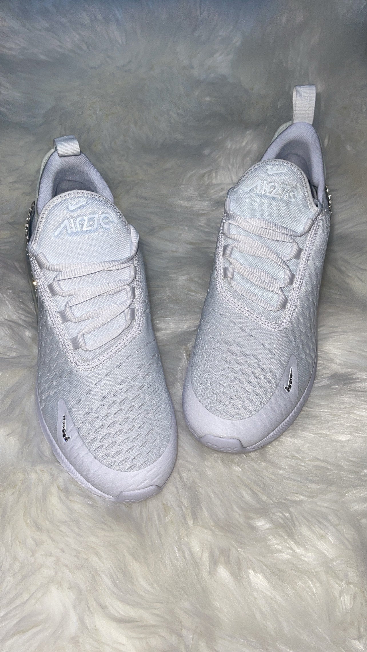 Women’s white Nike Air max 270