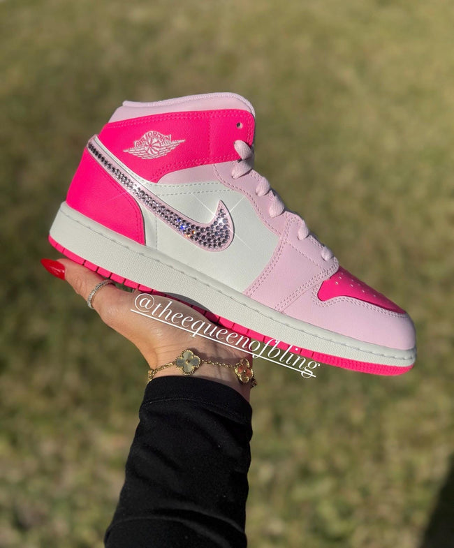 Rare! Women’s triple pink bling jordans Main Image