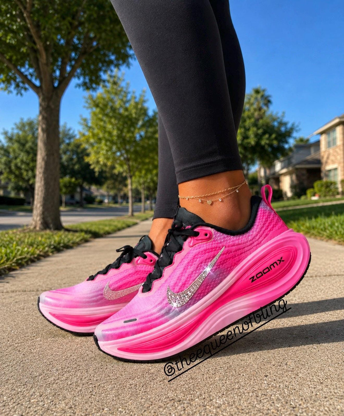 NEW!  Womens Vomero Plus pink with Swarvoski crystals