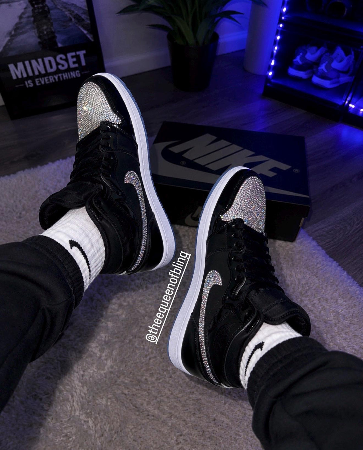 Womens Swarvoski Air Jordan 1 Mid shoes