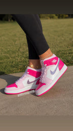 Rare! Women’s triple pink bling jordans